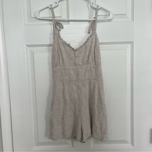 Abercrombie & Fitch tan romper - Picture 1 of 6